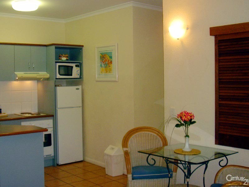 8/21  Davidson Street, Port Douglas QLD 4877