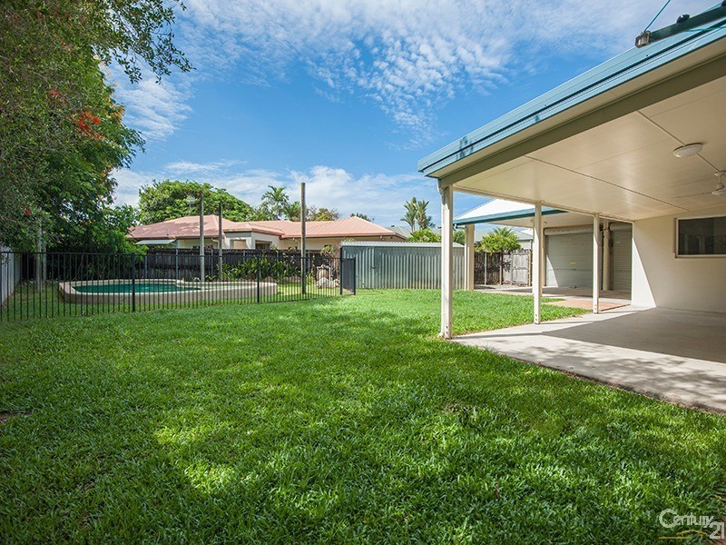 8 Lorikeet Close, Port Douglas QLD 4877