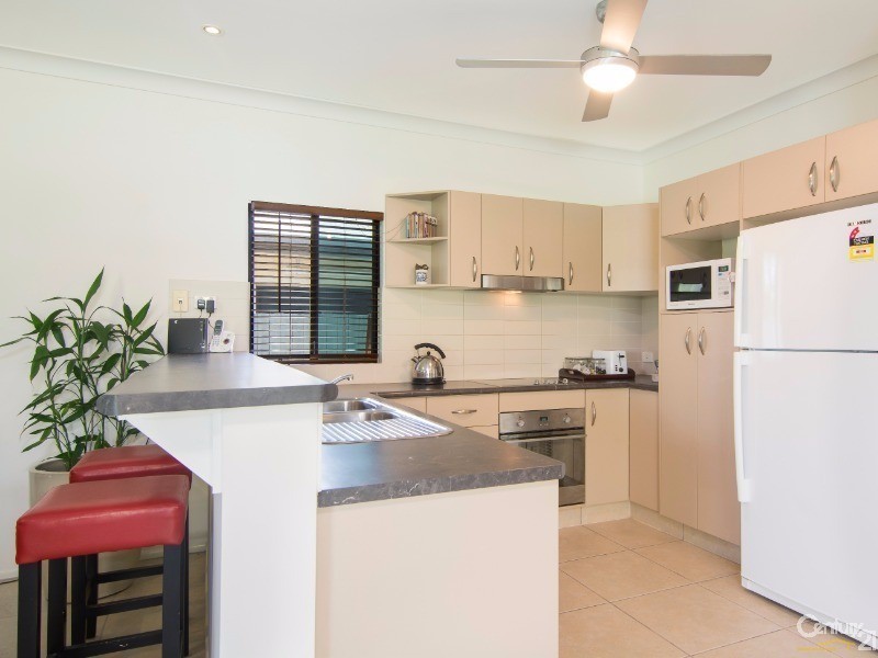 15 White Oak Avenue, Mossman QLD 4873