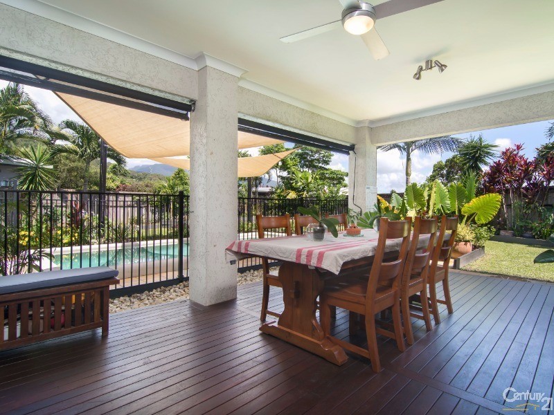 15 White Oak Avenue, Mossman QLD 4873