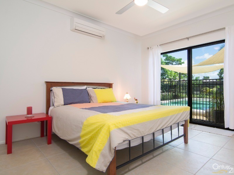 15 White Oak Avenue, Mossman QLD 4873