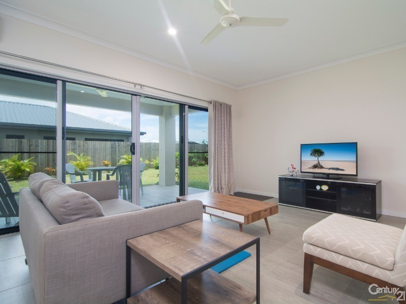 10 Julaji Close, Cooya Beach QLD 4873