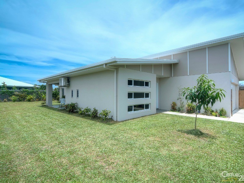10 Julaji Close, Cooya Beach QLD 4873