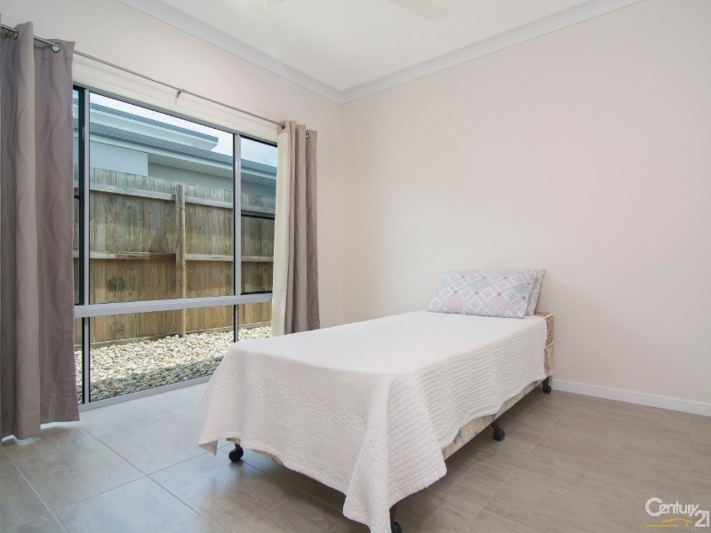 10 Julaji Close, Cooya Beach QLD 4873