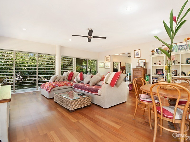 27 Jabeva Close, Miallo QLD 4873