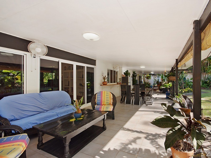 27 Jabeva Close, Miallo QLD 4873