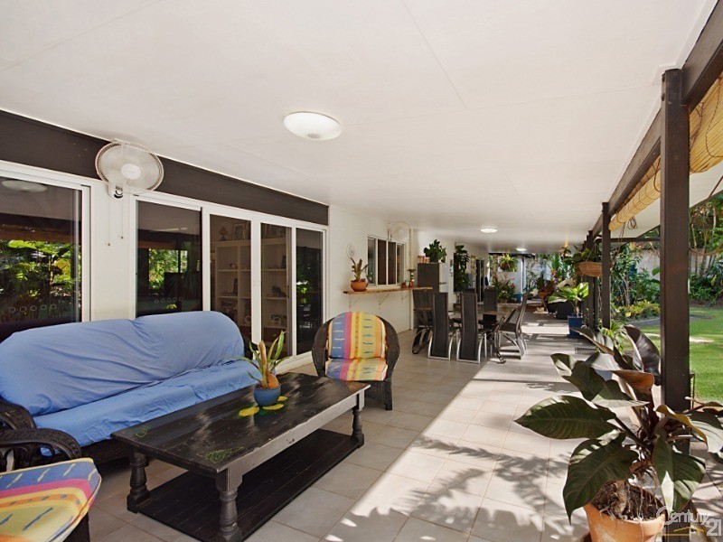 27 Jabeva Close, Miallo QLD 4873