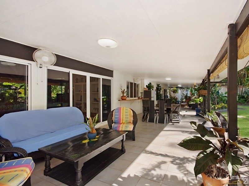 27 Jabeva Close, Miallo QLD 4873