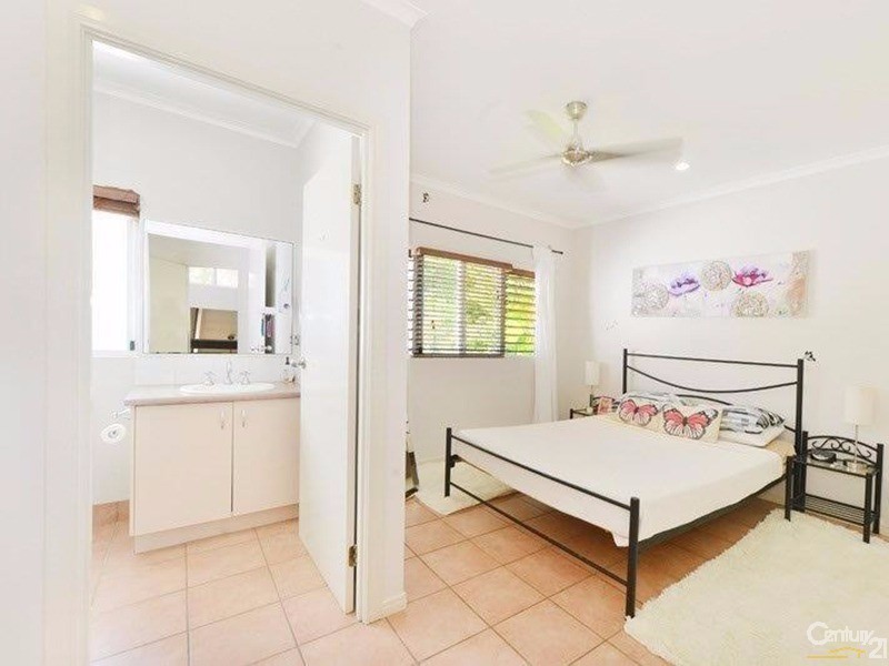 Port Douglas QLD 4877