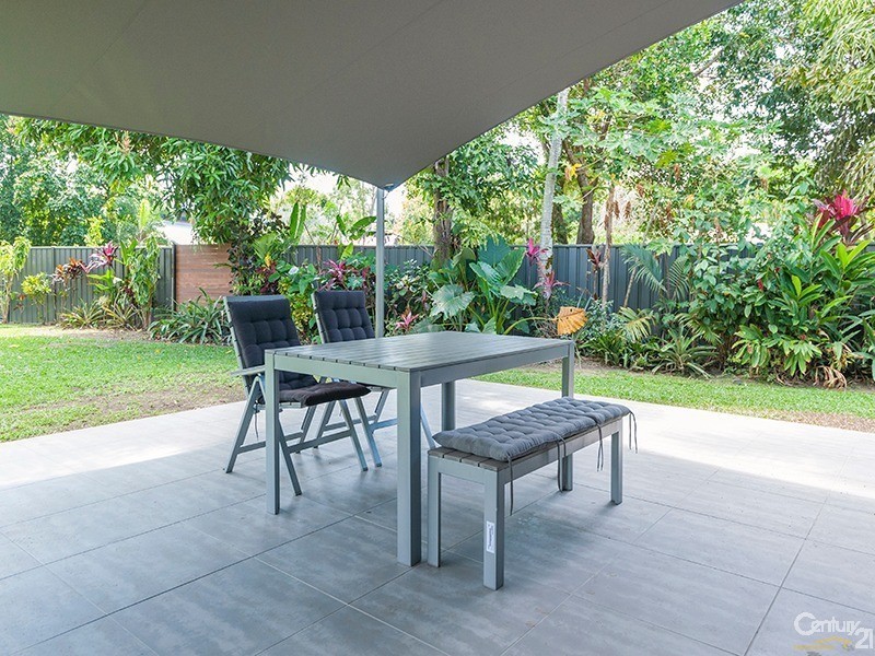 9 Palm Street, Cooya Beach QLD 4873