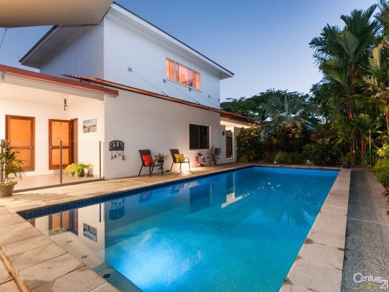 3 Endeavour St, Port Douglas QLD 4877