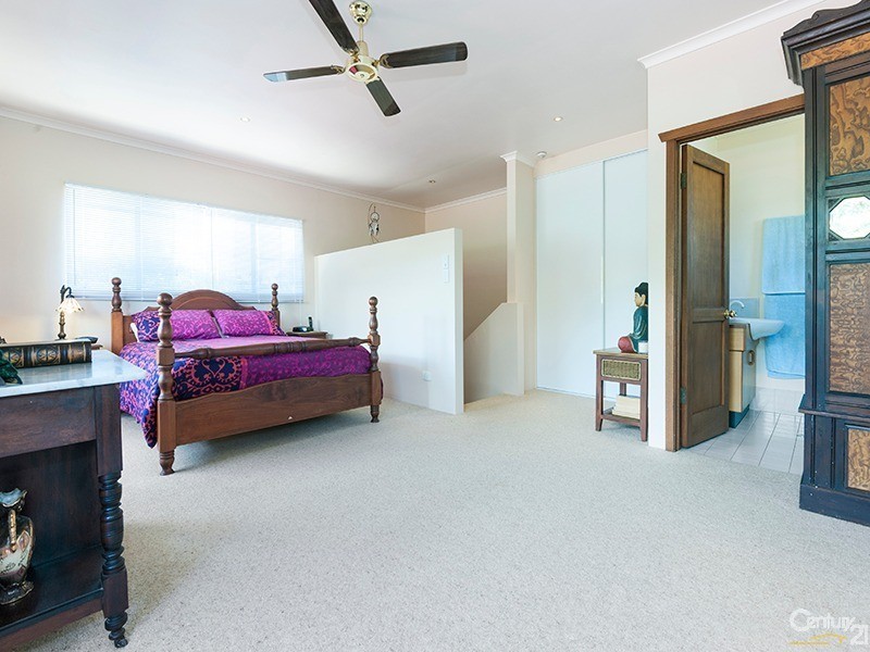 3 Endeavour St, Port Douglas QLD 4877