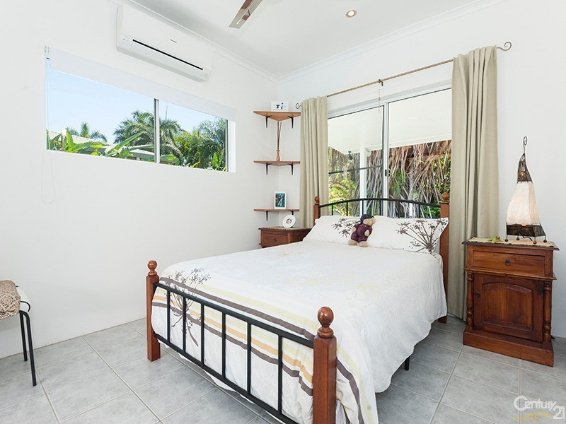 3 Endeavour St, Port Douglas QLD 4877