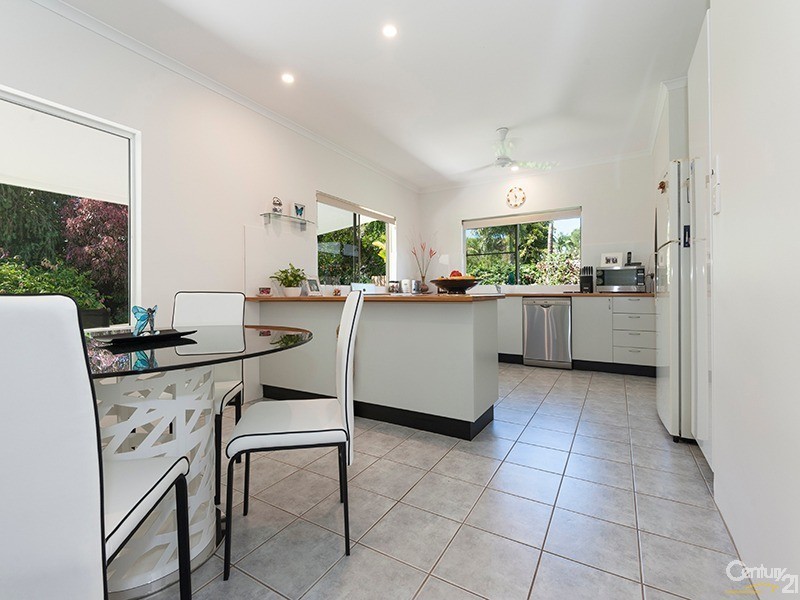 3 Endeavour St, Port Douglas QLD 4877