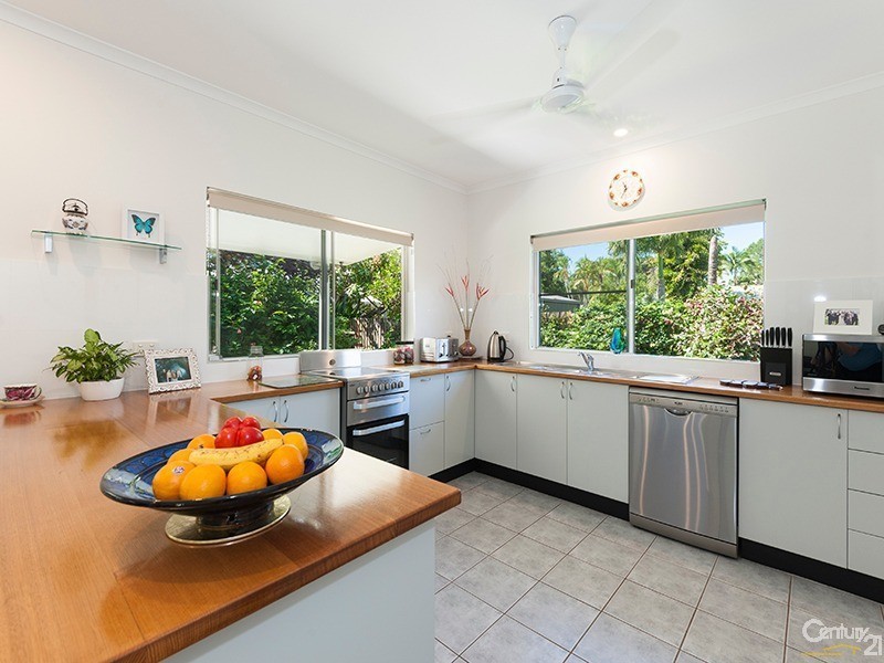 3 Endeavour St, Port Douglas QLD 4877