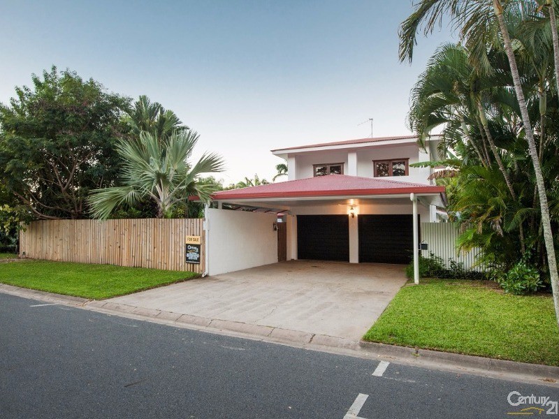 3 Endeavour St, Port Douglas QLD 4877