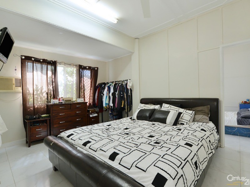 42 Marine Pde, Newell QLD 4873