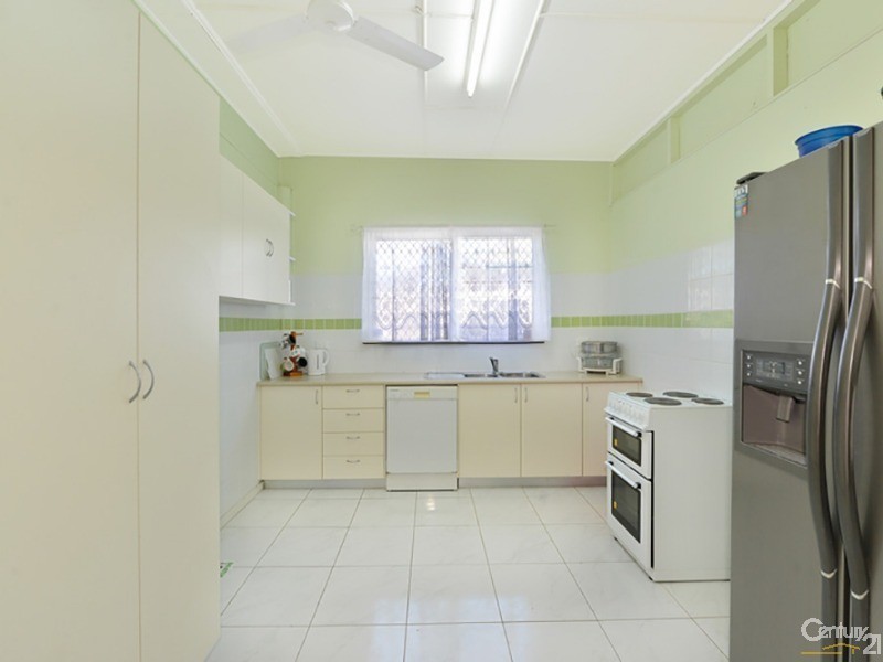 42 Marine Pde, Newell QLD 4873