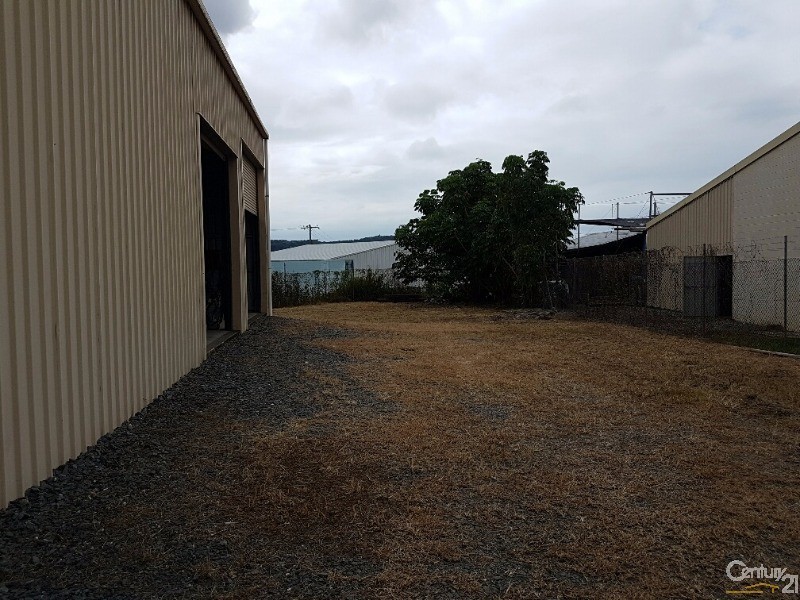 3 Allan Close, Mossman Gorge QLD 4873