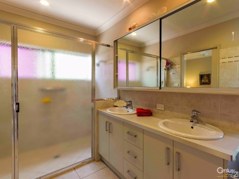 11 Bower Close, Port Douglas QLD 4877