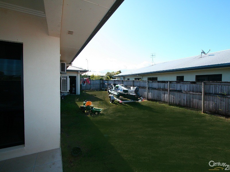 4 Yidi Close, Cooya Beach QLD 4873
