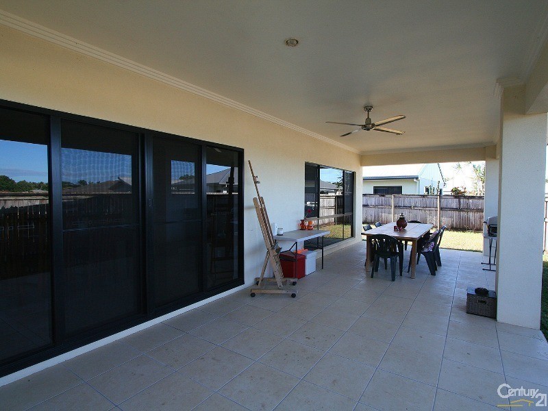 4 Yidi Close, Cooya Beach QLD 4873