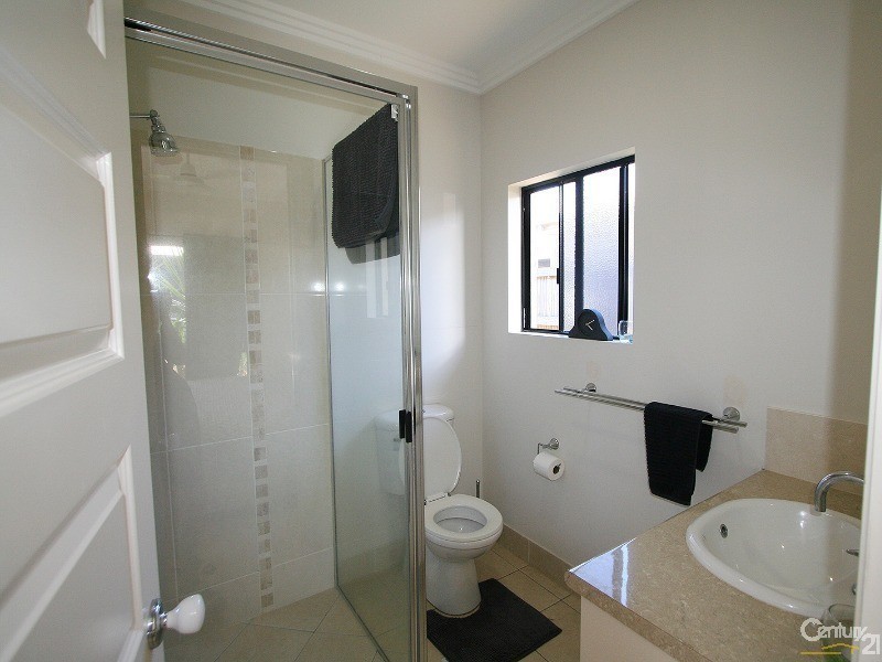 4 Yidi Close, Cooya Beach QLD 4873