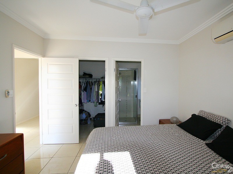 4 Yidi Close, Cooya Beach QLD 4873