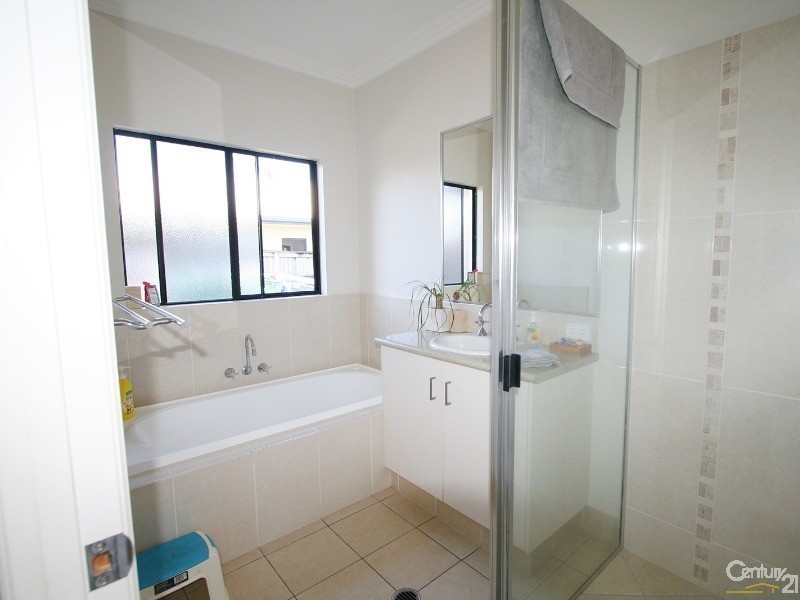 4 Yidi Close, Cooya Beach QLD 4873