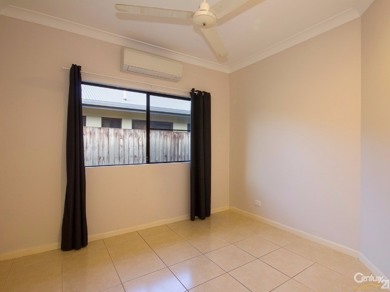 16 White Oak Avenue, Mossman QLD 4873