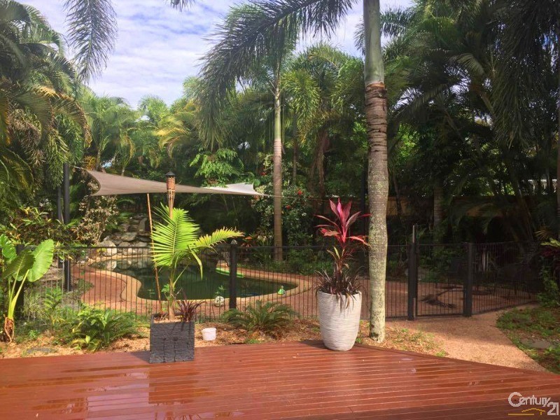 5 COOYA BEACH ROAD, Cooya Beach QLD 4873