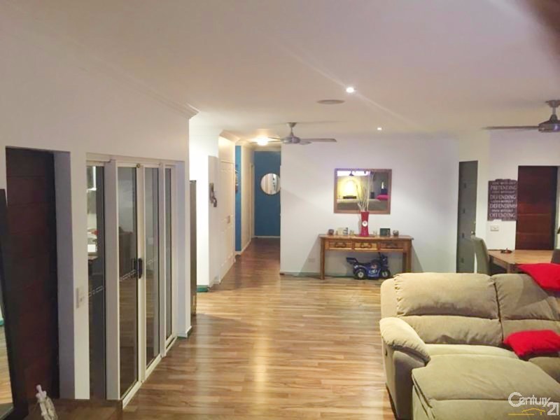 5 COOYA BEACH ROAD, Cooya Beach QLD 4873