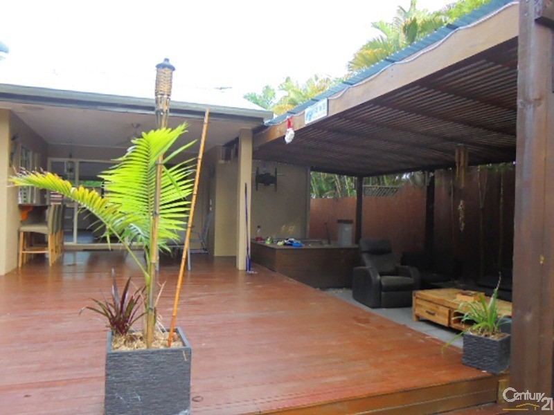 5 COOYA BEACH ROAD, Cooya Beach QLD 4873