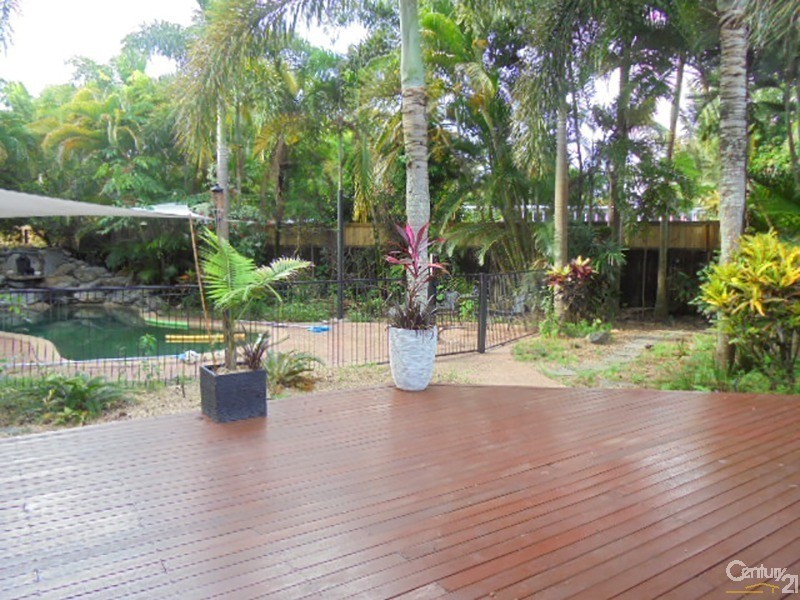 5 COOYA BEACH ROAD, Cooya Beach QLD 4873