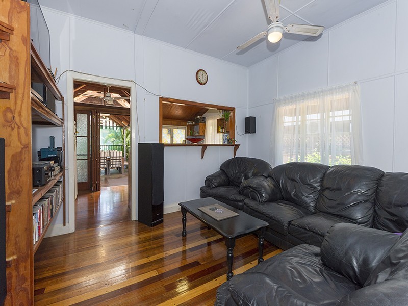 102 Marine Parade, Newell QLD 4873