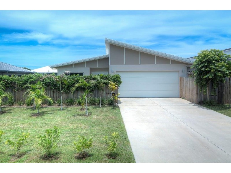 10 Julaji Close, Cooya Beach QLD 4873