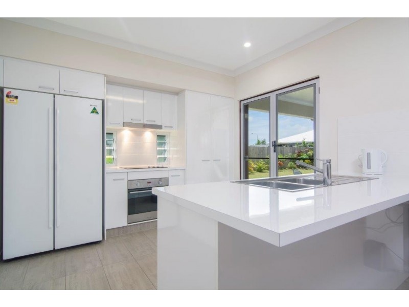 10 Julaji Close, Cooya Beach QLD 4873