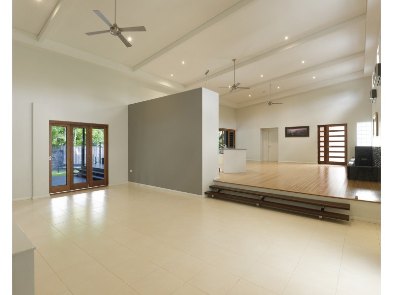 25 Old Port Road, Port Douglas QLD 4877