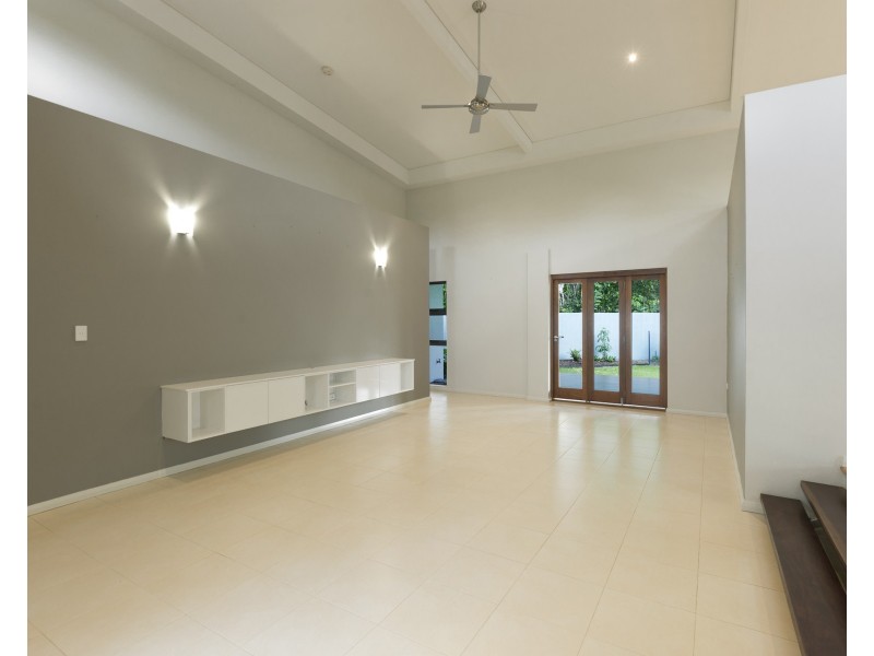 25 Old Port Road, Port Douglas QLD 4877
