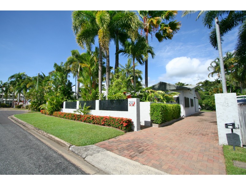 24 Limpet Avenue, Port Douglas QLD 4877