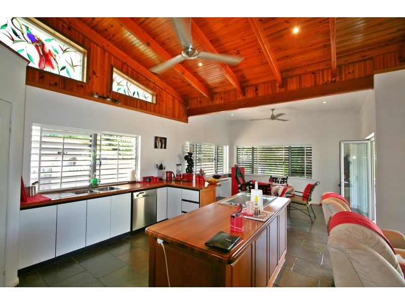 24 Limpet Avenue, Port Douglas QLD 4877