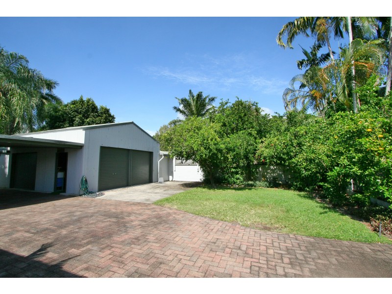 24 Limpet Avenue, Port Douglas QLD 4877
