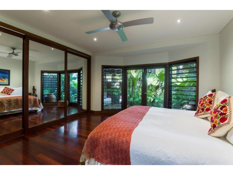 6 Jewel Close, Port Douglas QLD 4877