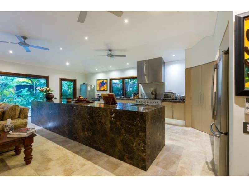 6 Jewel Close, Port Douglas QLD 4877