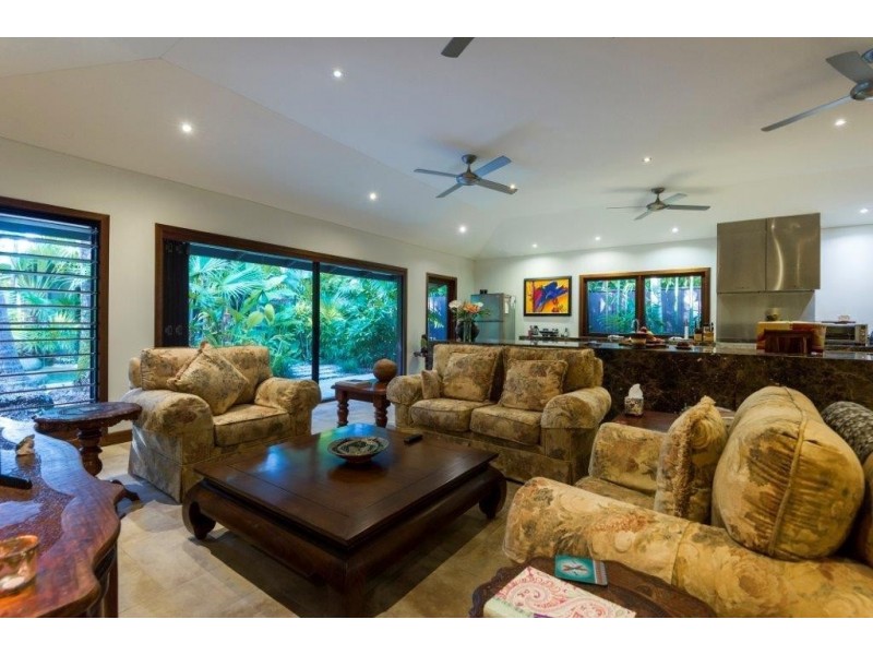 6 Jewel Close, Port Douglas QLD 4877