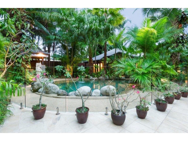 6 Jewel Close, Port Douglas QLD 4877