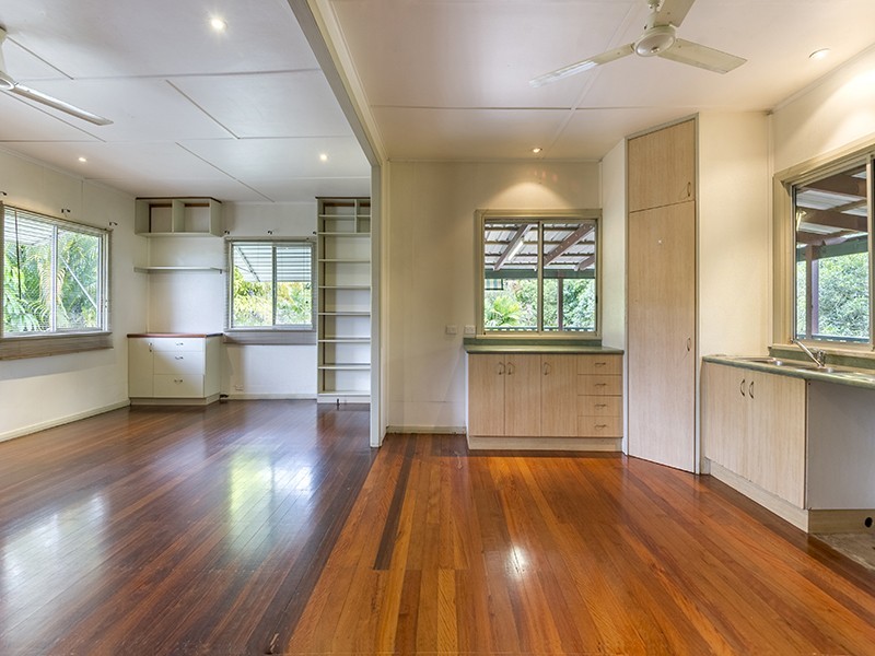 21 FOXTON AVENUE, Mossman QLD 4873