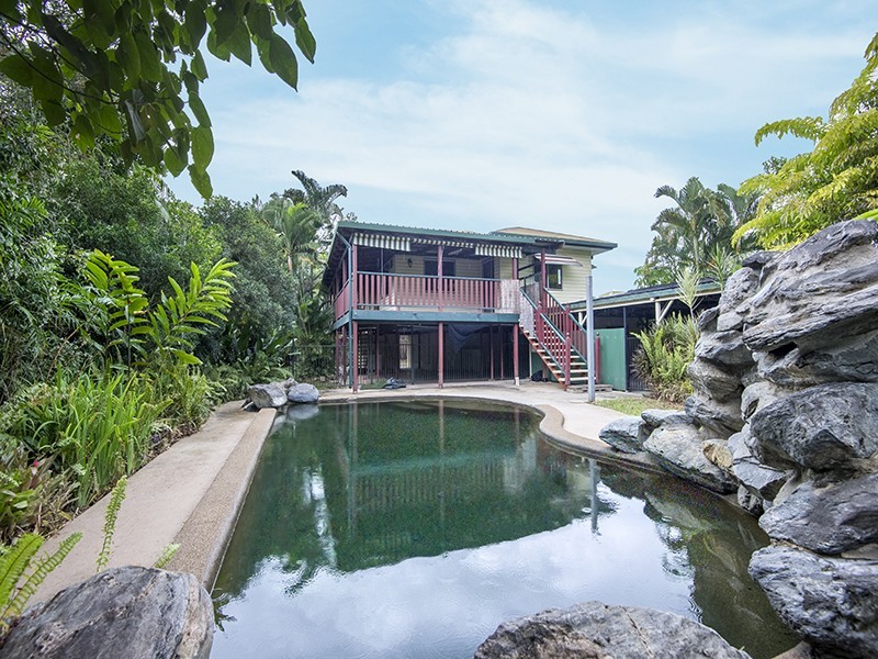 21 FOXTON AVENUE, Mossman QLD 4873