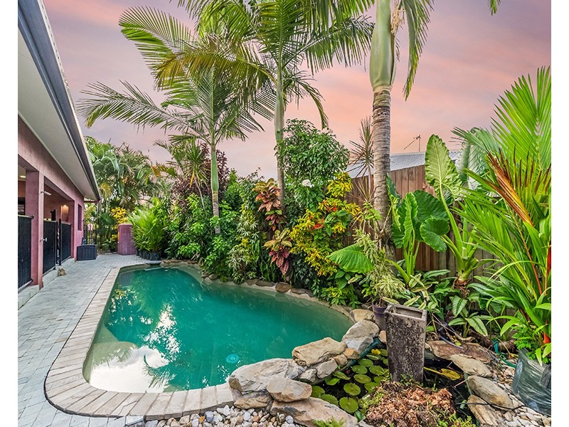 4 Kalu Close, Cooya Beach QLD 4873