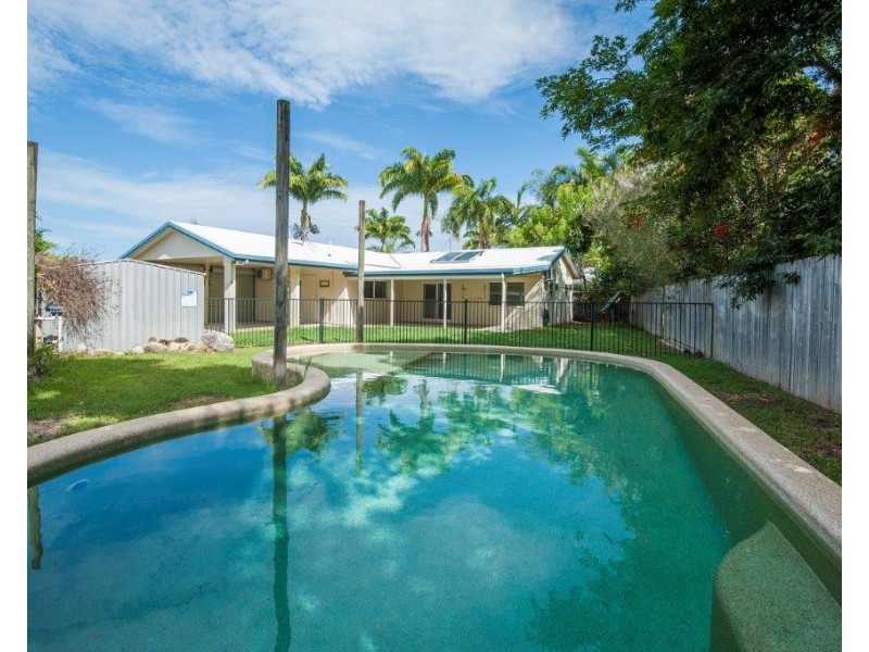 8 Lorikeet Close, Port Douglas QLD 4877